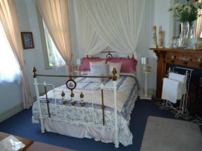 Отель Astonleigh Villa Bed & Breakfast  Те-Авамуту